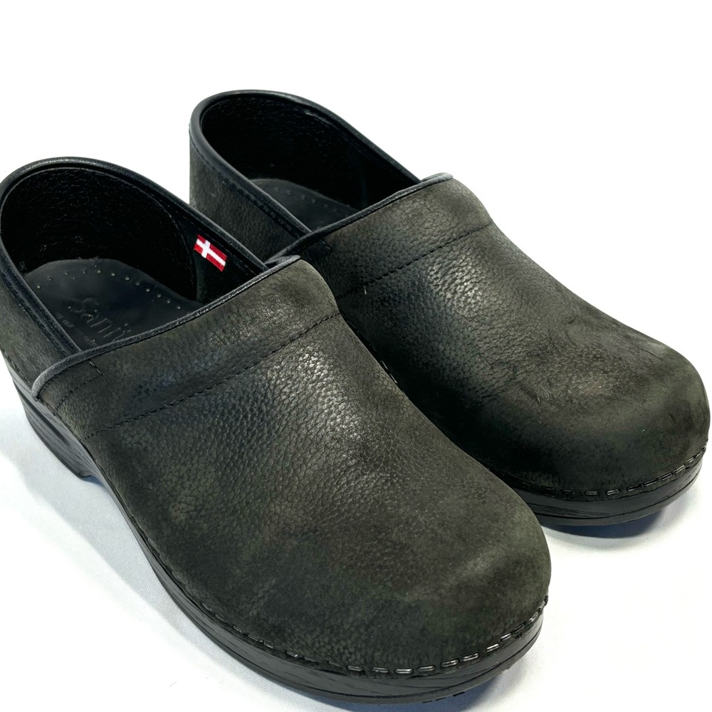 Sanita Slip Resistant Unisex Black Leather Mule S36 Original Danish Clog H1025